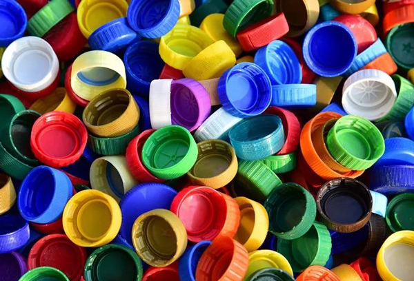 璨诚颜色及功能助剂解决方案：以科技赋能瓶盖制造