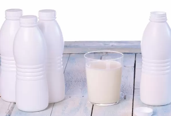 光阻隔母粒丨当光照敏感的牛奶遇上璨诚的防光屏障